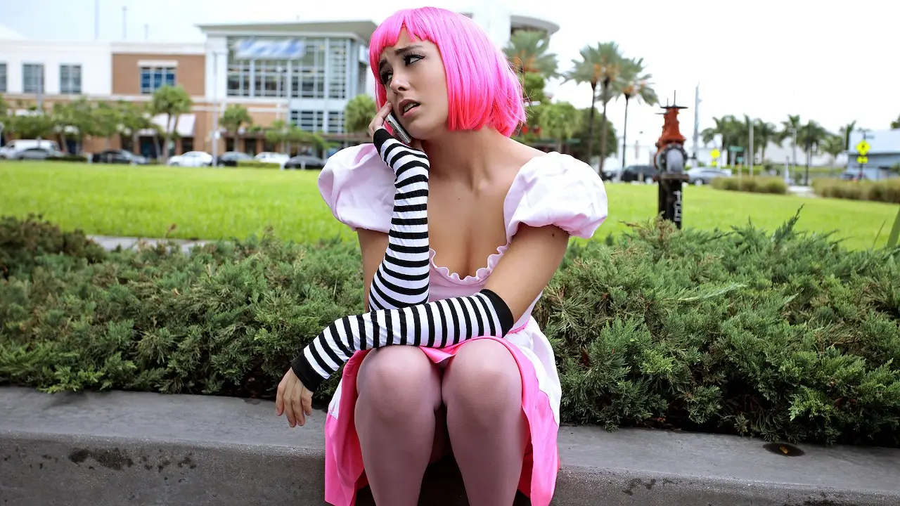 Cosplaying Chick Sucks Like a Pro - Stranded Teens
